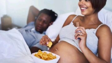 How Often Should A Pregnant Woman Eat During The Day?