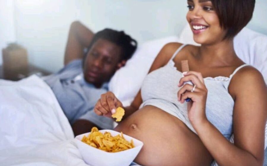 How Often Should A Pregnant Woman Eat During The Day?